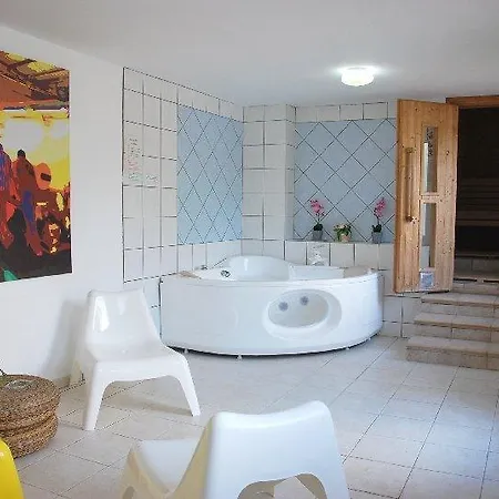 Zeus Sublime 5 Bedrms Heated Pool By Coral Sun Villas,