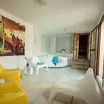Zeus Sublime 5 Bedrms Heated Pool By Coral Sun Villas, Villa