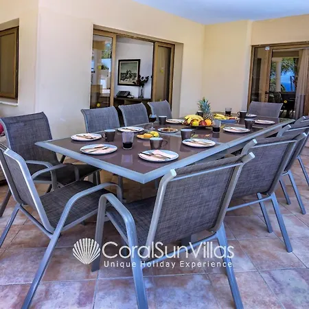Villa Zeus Sublime 5 Bedrms Heated Pool By Coral Sun Villas, Coral Bay