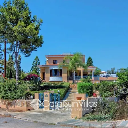 Zeus Sublime 5 Bedrms Heated Pool By Coral Sun Villas, Villa