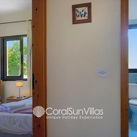 Villa Zeus Sublime 5 Bedrms Heated Pool By Coral Sun Villas,