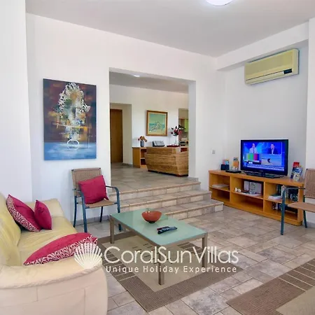 Zeus Sublime 5 Bedrms Heated Pool By Coral Sun Villas, Villa *