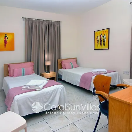 Zeus Sublime 5 Bedrms Heated Pool By Coral Sun Villas, Villa *