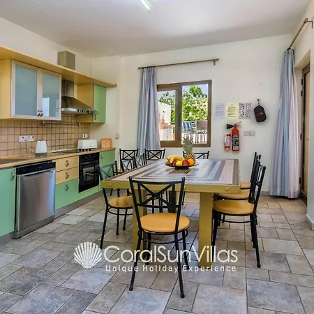 Zeus Sublime 5 Bedrms Heated Pool By Coral Sun Villas, Villa *