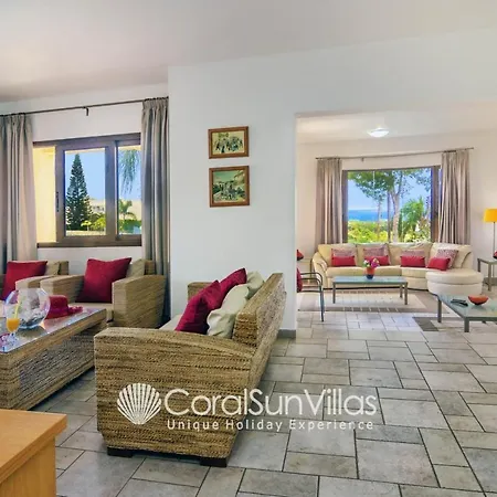 Zeus Sublime 5 Bedrms Heated Pool By Coral Sun Villas, Villa Coral Bay