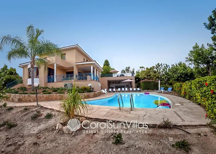 Zeus Sublime 5 Bedrms Heated Pool By Coral Sun Villas, Villa