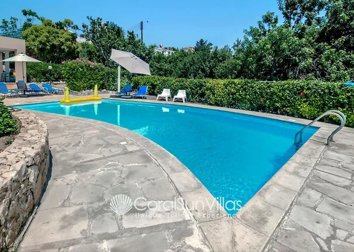 Villa Zeus Sublime 5 Bedrms Heated Pool By Coral Sun Villas, Coral Bay