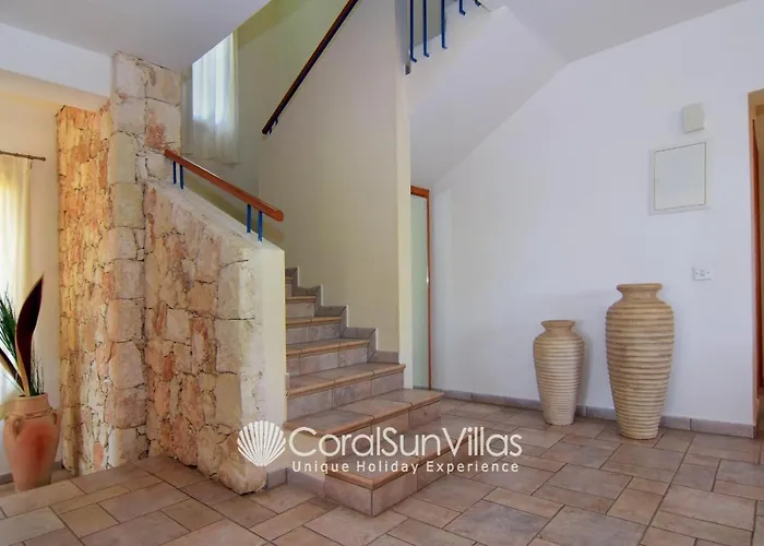 Villa Zeus Sublime 5 Bedrms Heated Pool By Coral Sun Villas,