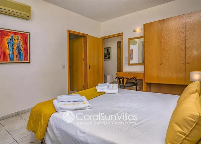 Zeus Sublime 5 Bedrms Heated Pool By Coral Sun Villas, Villa