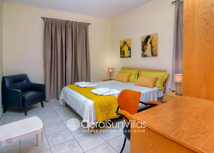 Zeus Sublime 5 Bedrms Heated Pool By Coral Sun Villas,